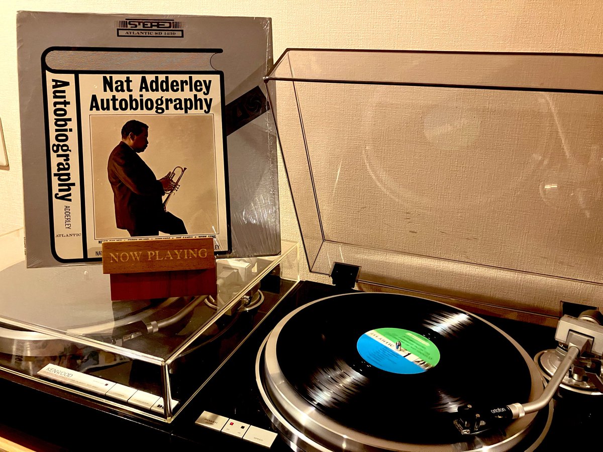 douji0328's tweet photo. Today's records

Autobiography / Nat Adderley

こうも毎日雨ばかりだと気が滅入ってくるけど、ナットアダレイの華やかなアルバムでも聴いて気分変えて、仕事しなきゃ… https://t.co/AOsijVmKua