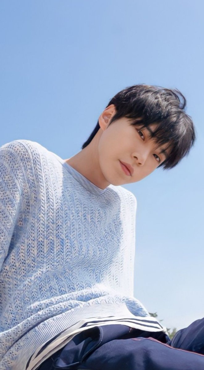 firefly_do0's tweet photo. D-271
Doyoung I hope your day is peaceful and fulfilling🪻🍀💜🪽
#도영 #DOYOUNG https://t.co/HDxN6y2fZ7