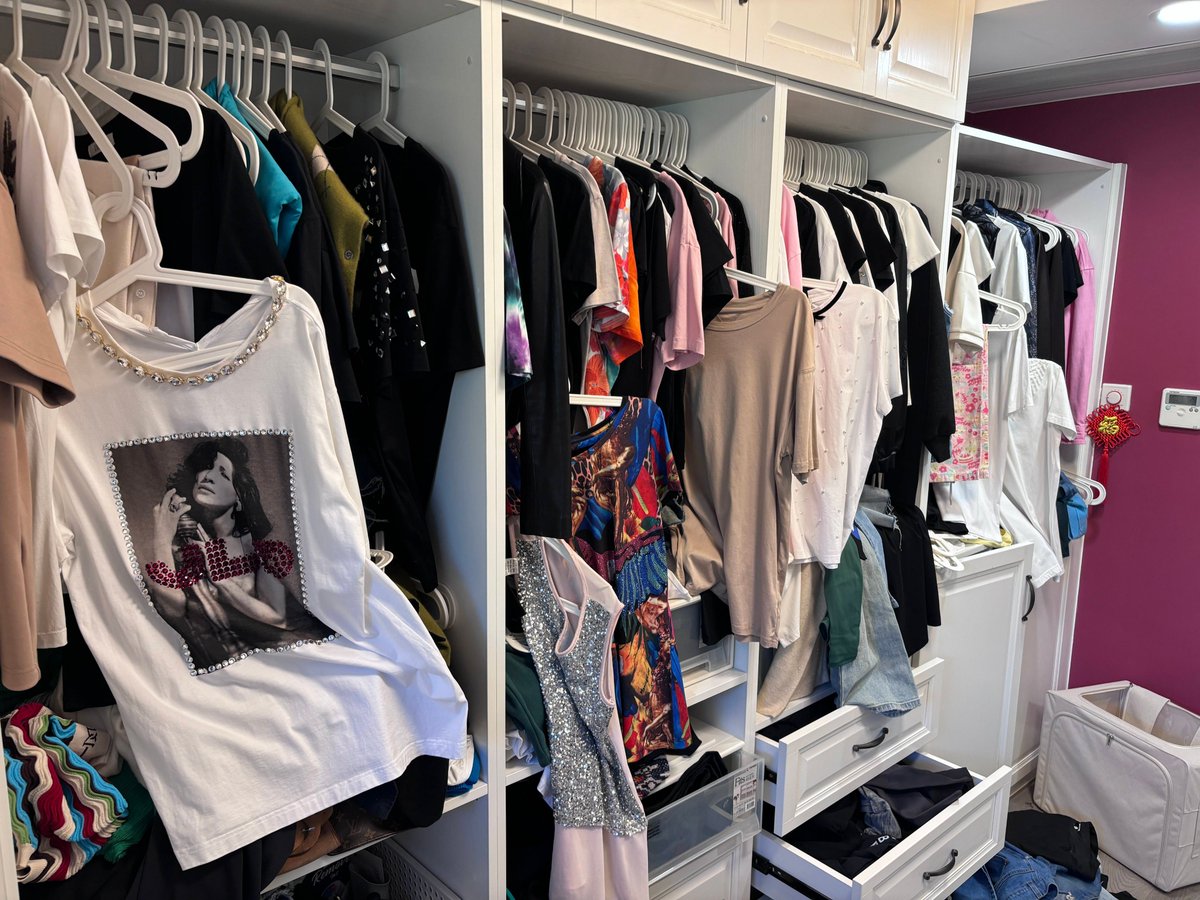 no_eyedee's tweet photo. Tidied up my closet shelf yesterday! Donated 3 gently used items that still had lots of life left. Small acts of decluttering = big wins for a lighter, happier space. https://t.co/QFL8nleMT6