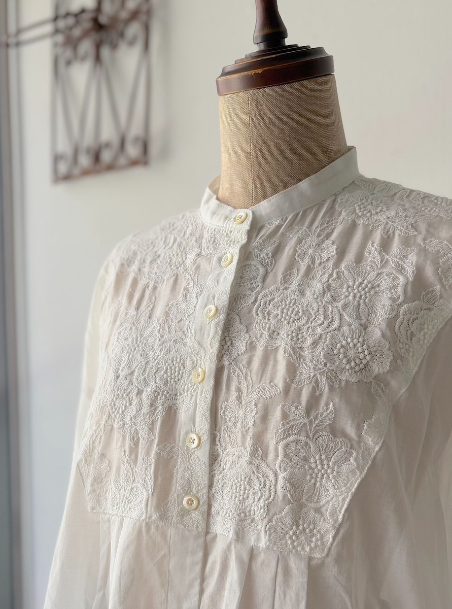 MaryjoStucnfo's tweet photo. manicolle tokyo vol. 44 Exhibitor Introduction

Cotton House Aya, Booth East 5-MC26. Castle Combe Garden lace is inspired by antiques and familiar plants, crafted with artisans in a small Hokuriku factory. Timeless, comfortable clothing made with https://t.co/VJ4O2ien9E
