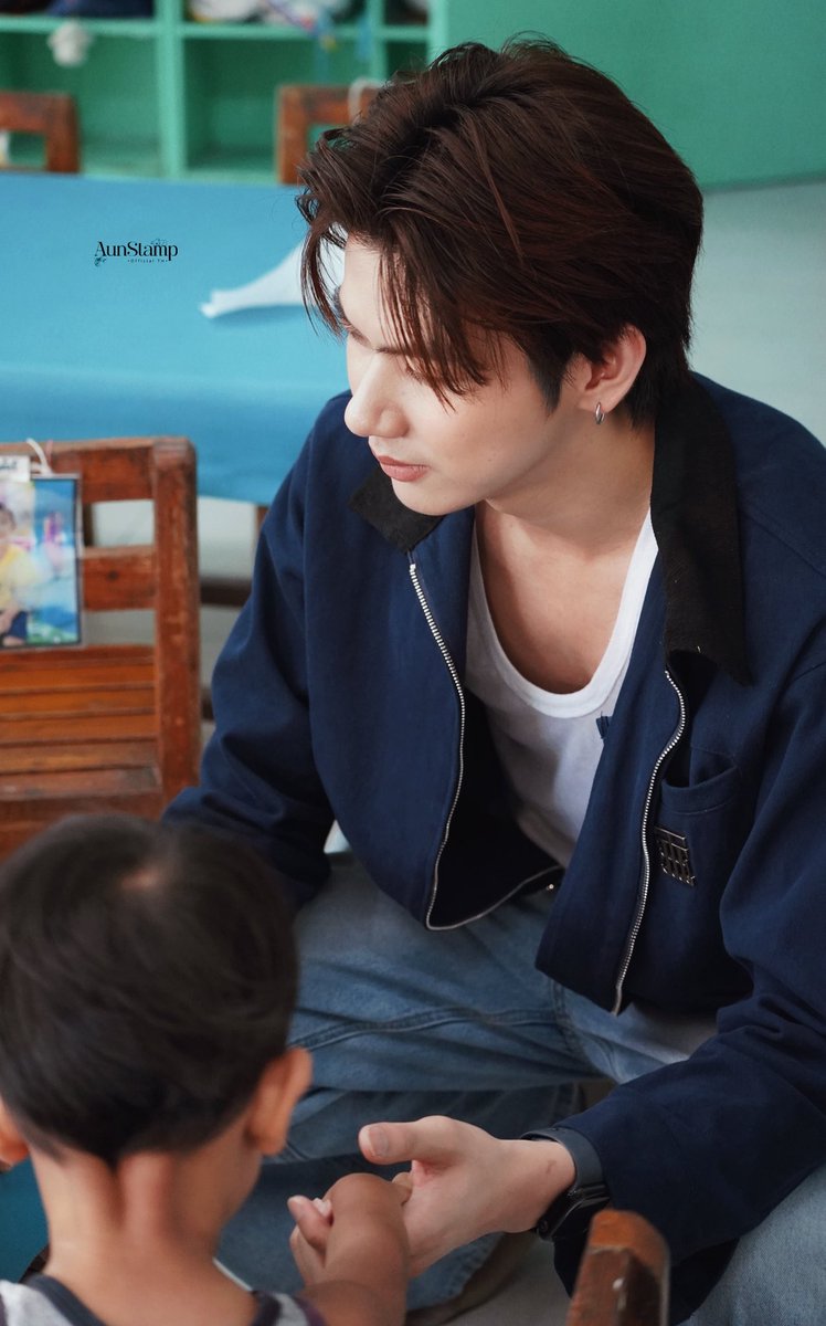 AunStampOFC_TH's tweet photo. พี่แสตมป์��อคุยด้วยได้มั้ยคับบบเด็กๆ👶🏻✨ 

#Stamp22ndchapter - #stamp_panachkorn https://t.co/ZVgXzuwgjv