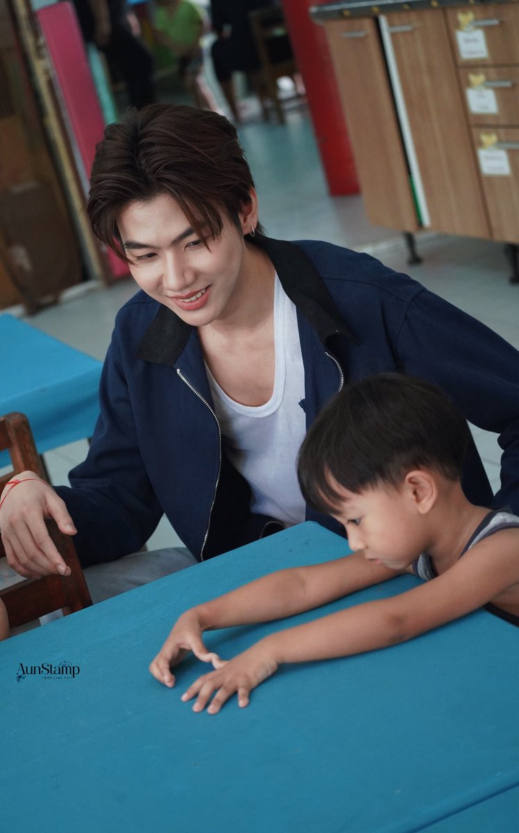 AunStampOFC_TH's tweet photo. พี่แสตมป์��อคุยด้วยได้มั้ยคับบบเด็กๆ👶🏻✨ 

#Stamp22ndchapter - #stamp_panachkorn https://t.co/ZVgXzuwgjv