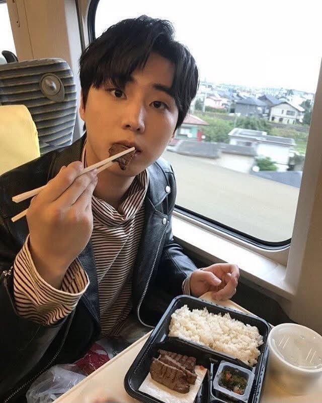gwiyange's tweet photo. 신입생이랑 막학기 https://t.co/6zCbjk8SNi