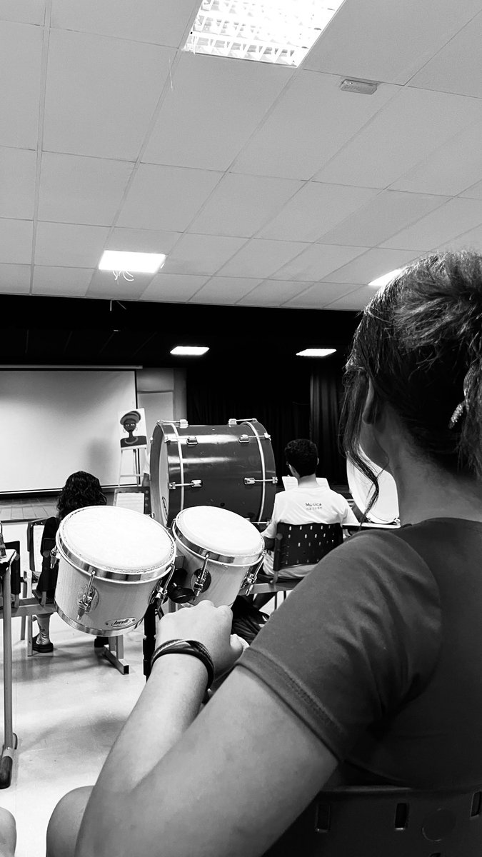 anyjl4's tweet photo. a percussão tem o meu coração https://t.co/EDWgLCbShB