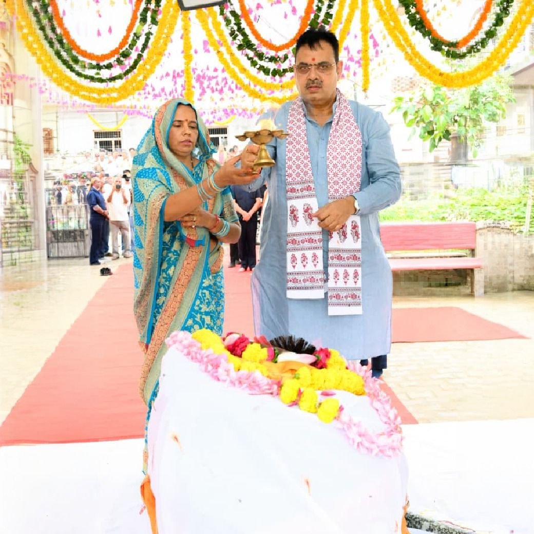 DugriyaManu's tweet photo. माननीय @BhajanlalBjp मुख्यमंत्री जी 

आप वाकई नेकदिल इंसान हो 

क्या आप हमारी पीड़ा समझोगे ✅

#अध्यापक_भर्ती_2022 

#लेवल_2_में_चयनित_से_अधिक_अंक_वाले 

लगभग 750याचिका कर्ता को नियुक्ति दिलवाओ साहब 

हम पिछले 4 साल से पीड़ित है आपसे न्याय की उम्मीद है 
Plz 👏 https://t.co/KVLmefuk75