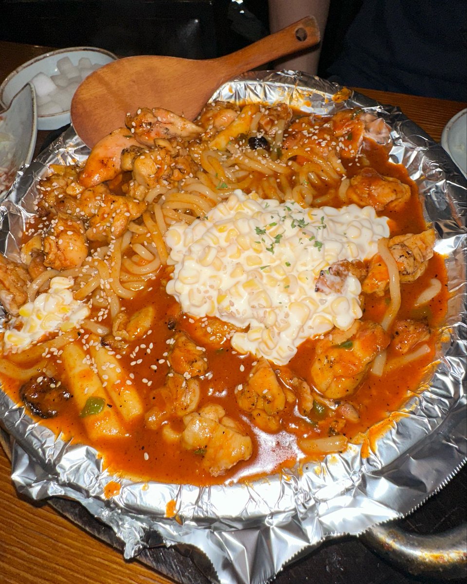 4s9qls_'s tweet photo. 📍왕초바베큐 종각점
아 마싯네요.. 떡도 참 맛있음. 우동사리 꼭 추가하시고. 콘마요로 시키세요. 종각보다 을지로가 콘마요 더 많대용 참고파시길. https://t.co/2uQym4hIMJ