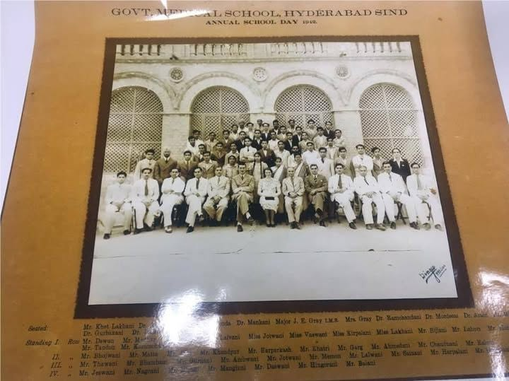 aslamkhwaja's tweet photo. A historical photograph from 1942,
from and with courtesy of Amjad Siraj Memon.
This medical school was shifted form Hyderabad to Karachi and named Dow Medical College. https://t.co/NiNhSBFnZ6