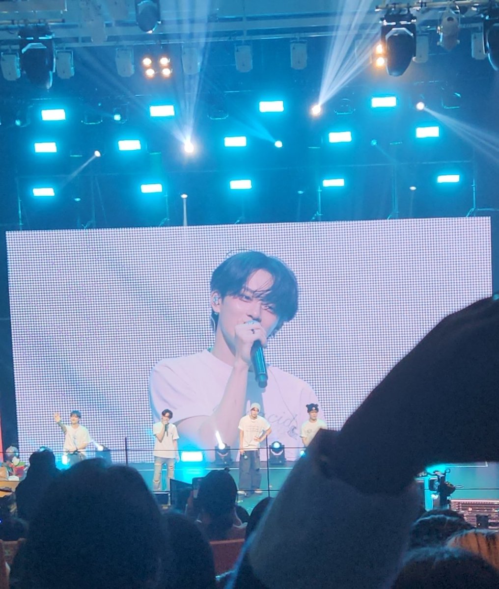 kkang_0109's tweet photo. #베러트친소 #베러_트친소

이번 콘서트 못 가는... 강민이 최애 잼민이 베러랑 트친해여..🫶 ( 베리베리 전멤 다 사랑함🩷)

(타돌 언급 있어요!!)

♡-> f         RT-> f&amp;dm https://t.co/cHJtjteqYm