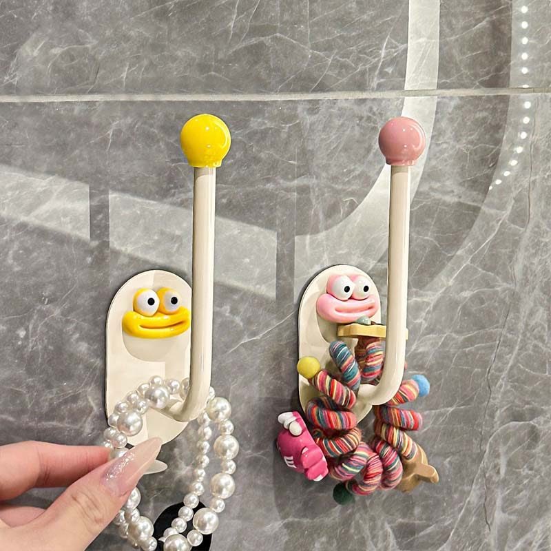 crumbsofsun's tweet photo. barang” lucu dan aesthetic yang berguna buat di kamar kamu 🛋️

ada di toko 🍊👀 https://t.co/0Or1Y3cJr2