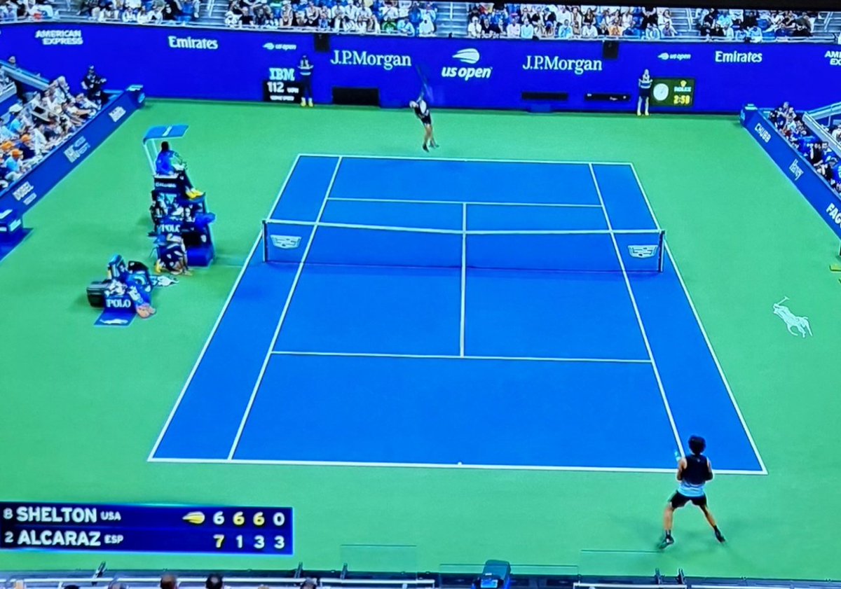 capitanfooturo's tweet photo. Una piccola critica al circuito ATP: non si può giocare a tennis alle 2 di mattina!! Basta, sinceramente, basta.
@eleonora_aloise che ne pensi?
#USopen 
#SheltonAlcaraz https://t.co/u4kpEZ77gB