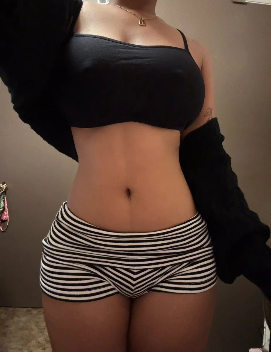 amelllieaa's tweet photo. Should I make this even harder to resist? 🔥
https://t.co/q90oA4sRek https://t.co/Z3V8XcSZfR