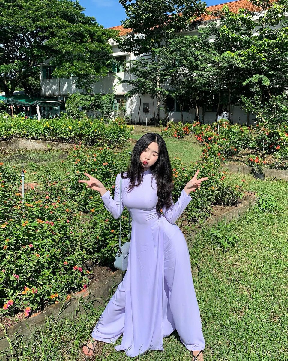 mlamsamandi's tweet photo. Tư Liệu Giả Hân đến từ group, sinh viên Văn Lang. https://t.co/oaeKJoIm2i