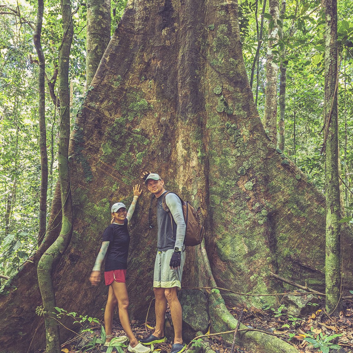YingBelfiore's tweet photo. Kriz and Arty, travelers from Dubai, took their two-wheelers—and hiking Crocs—to explore more of El Nido. https://t.co/UxEgqKSUz2