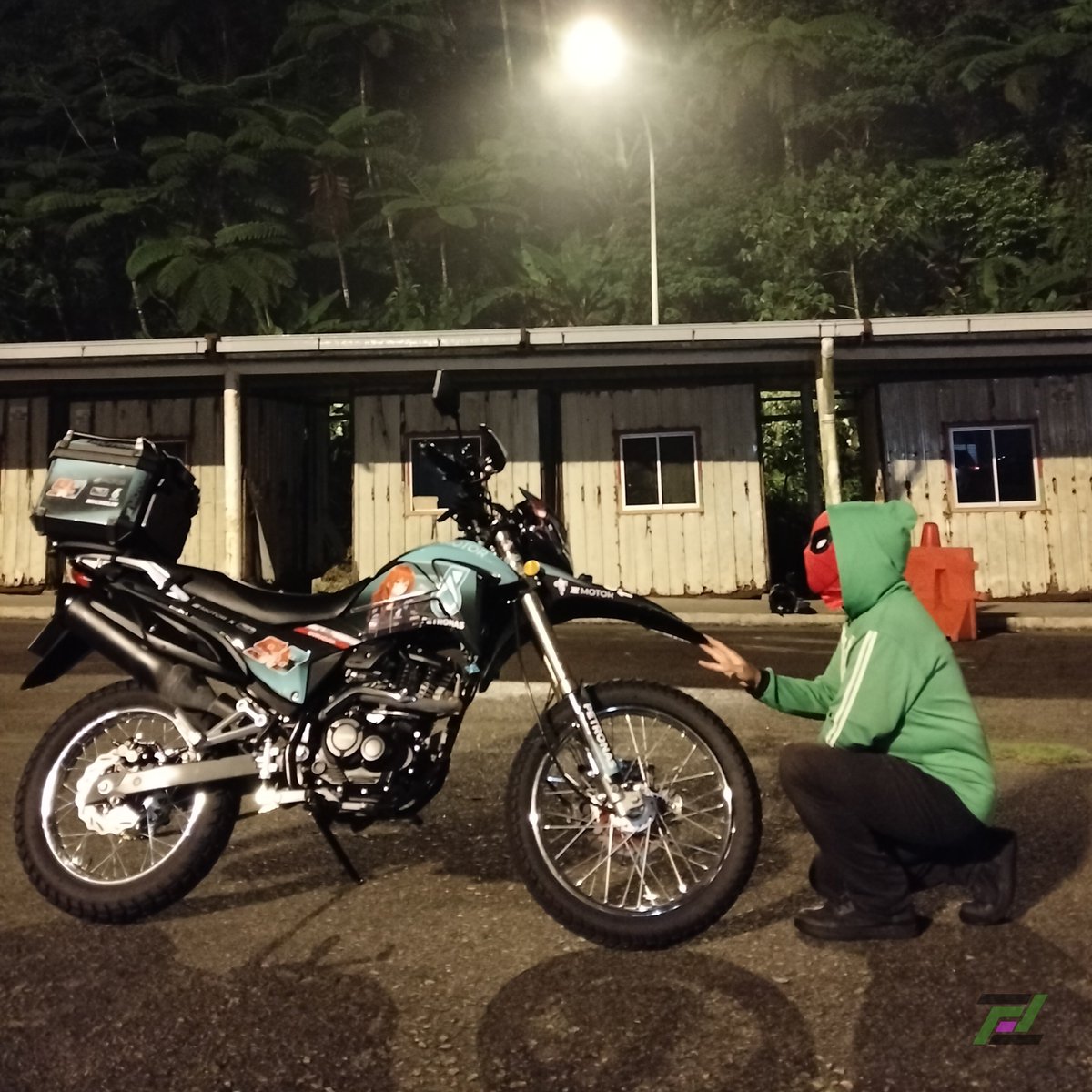 FauzanFZmy's tweet photo. Spooder-Man: Brand New Decal. 

#LETBE #Hawk200i #Spiderman #BrandNewDay #BikeLife https://t.co/RikwiQhpFp