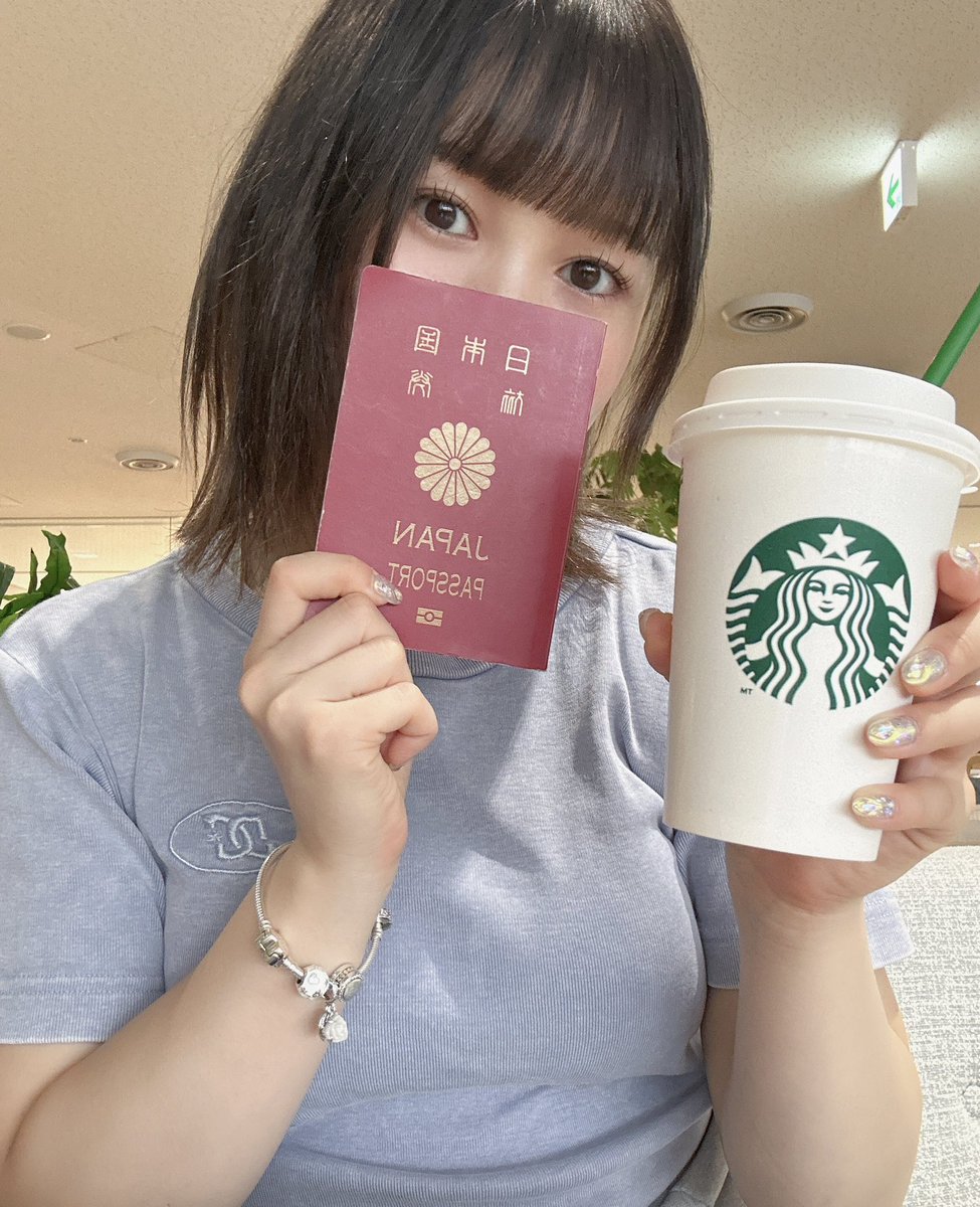 StarLight_Kid11's tweet photo. メキシコ行ってきまーす🐯🇲🇽

最後はスタバのソイラテとパンプキンスコーンを食べたよーっ！

今回はお腹壊しませんように🫨

#SLK
#NEOGENESIS
#STARDOM https://t.co/9GBCOnqn29