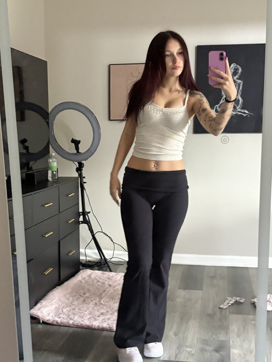 Beautastiiik's tweet photo. no filter just good genetics and audacity https://t.co/XF86HwZoHg