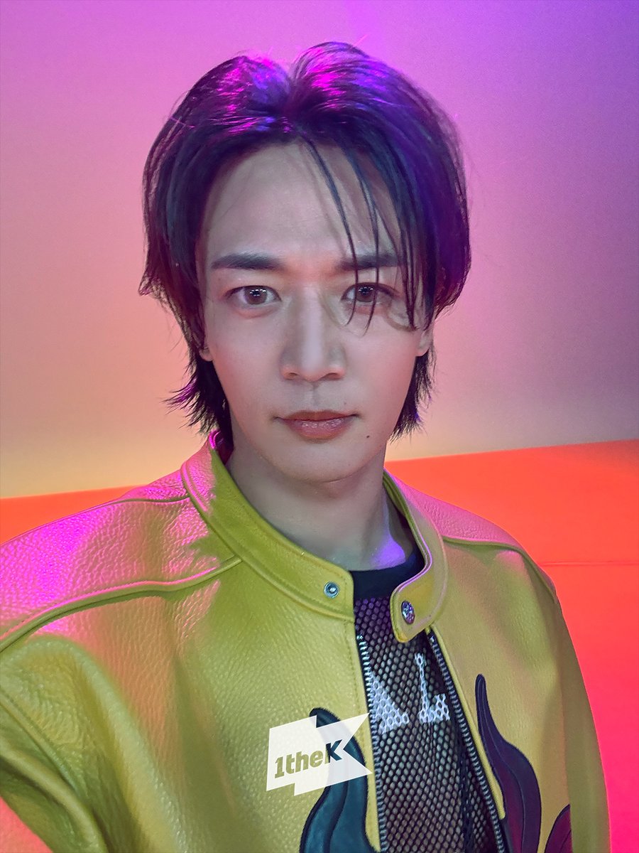 1theK's tweet photo. HOT하게 만드는 #민호 셀카 좀 보세요 🔥 
킬포 댄스로 #원더킬포 찢은 민호 🕺 
#MINHO #Makeithot #MINHO_Makeithot 
#SHINee #샤이니 @SHINee  

#1theKILLPO 👉 https://t.co/9ZZtpzTEj0 https://t.co/0rPgXSCObi