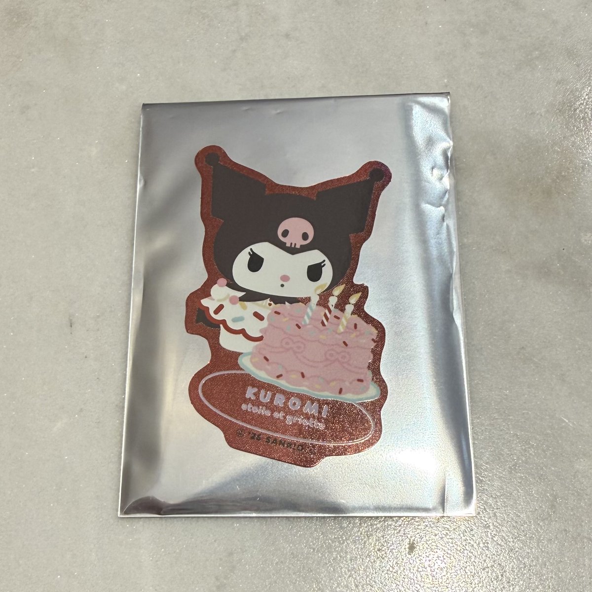 mc___sssst's tweet photo. 【交換】 サンリオ 伊勢丹
 エトワールエグリオット Etoile et Griotte

【譲】
ホログラムステッカー 
クロミ

【求】
同種
マロンクリーム

都内手渡し希望です。
（現在新宿におります）
お気軽にお声掛けくださいませ。 https://t.co/RwgYYJwfKD