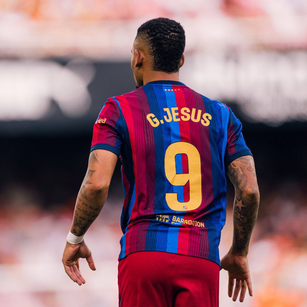 MrEli_x's tweet photo. This is exactly the kind of match Gabriel Jesus should start.

PSG have shown you don’t need to go full strength in the opening games to win the title. 

Hansi Flick shouldn’t risk his best players for this. 🔵🔴 https://t.co/lrBykZEB94