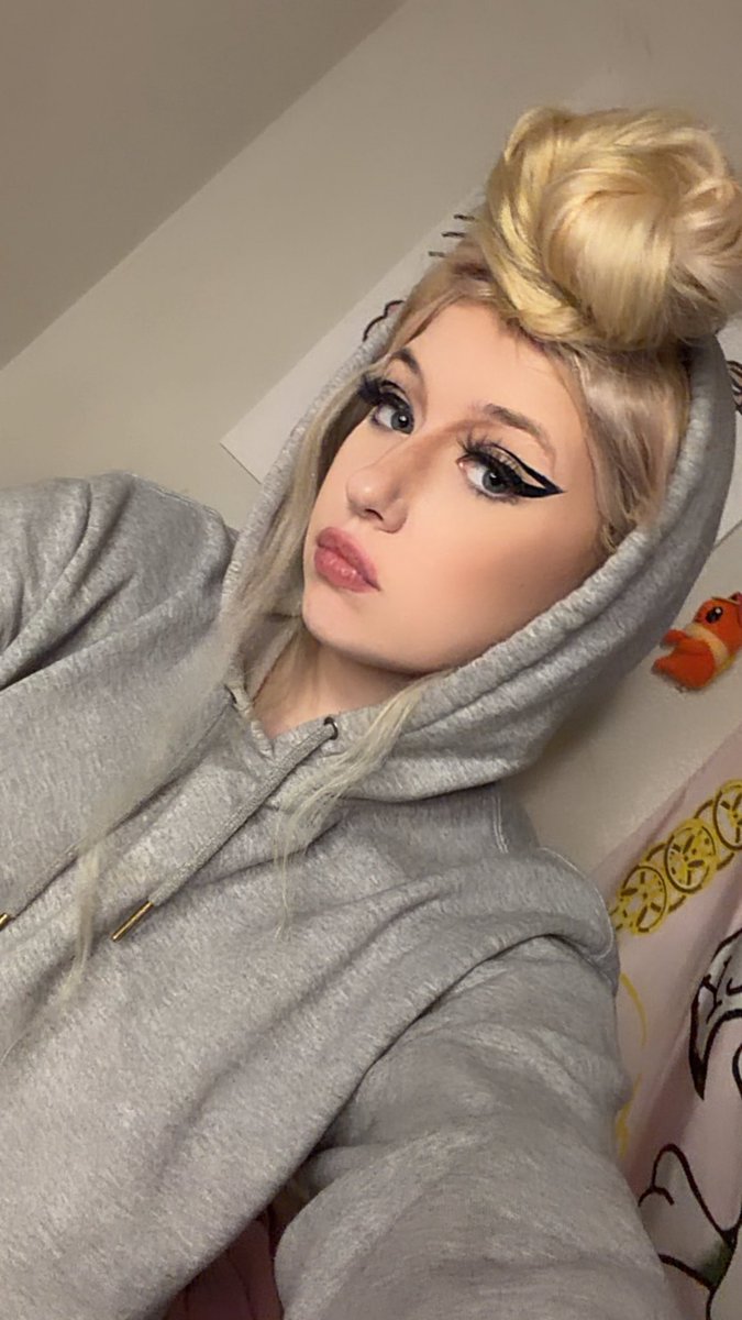 roselily1118's tweet photo. #onlyfans #of #onlyfan #gym #sexy #hot #blonde #likeforlike #followforfollow #like #follow #photoshoot #curvy #CurvyFigure #teen #teenager #teenagergirls #bo0bs #paypig #daddy #babygirl #hottie #baddie https://t.co/57tsdHBPe7