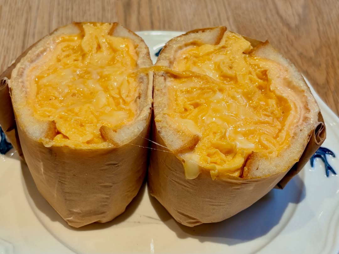 DavidJarosoi's tweet photo. Last night was our twice-yearly gathering of senior and junior colleagues from my apprenticeship days. Despite the all-you-can-drink Okinawan restaurant, I stuck to sanpin tea for personal reasons. This morning, I had breakfast at Tsubame Bread https://t.co/GOt3pqwW0D