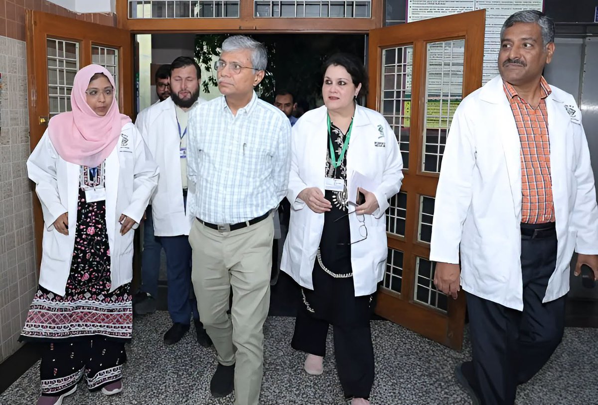 nriumsd's tweet photo. Vaidya Rajesh Kotecha, Secretary, Ministry of Ayush, visited the National Research Institute of Unani Medicine for Skin Disorders (NRIUMSD), Hyderabad, on 7 September 2026.
Dr. Ghazala Javed, Director In-Charge, presented an overview of the Institute’s research activities. https://t.co/8bT8nbS3a1