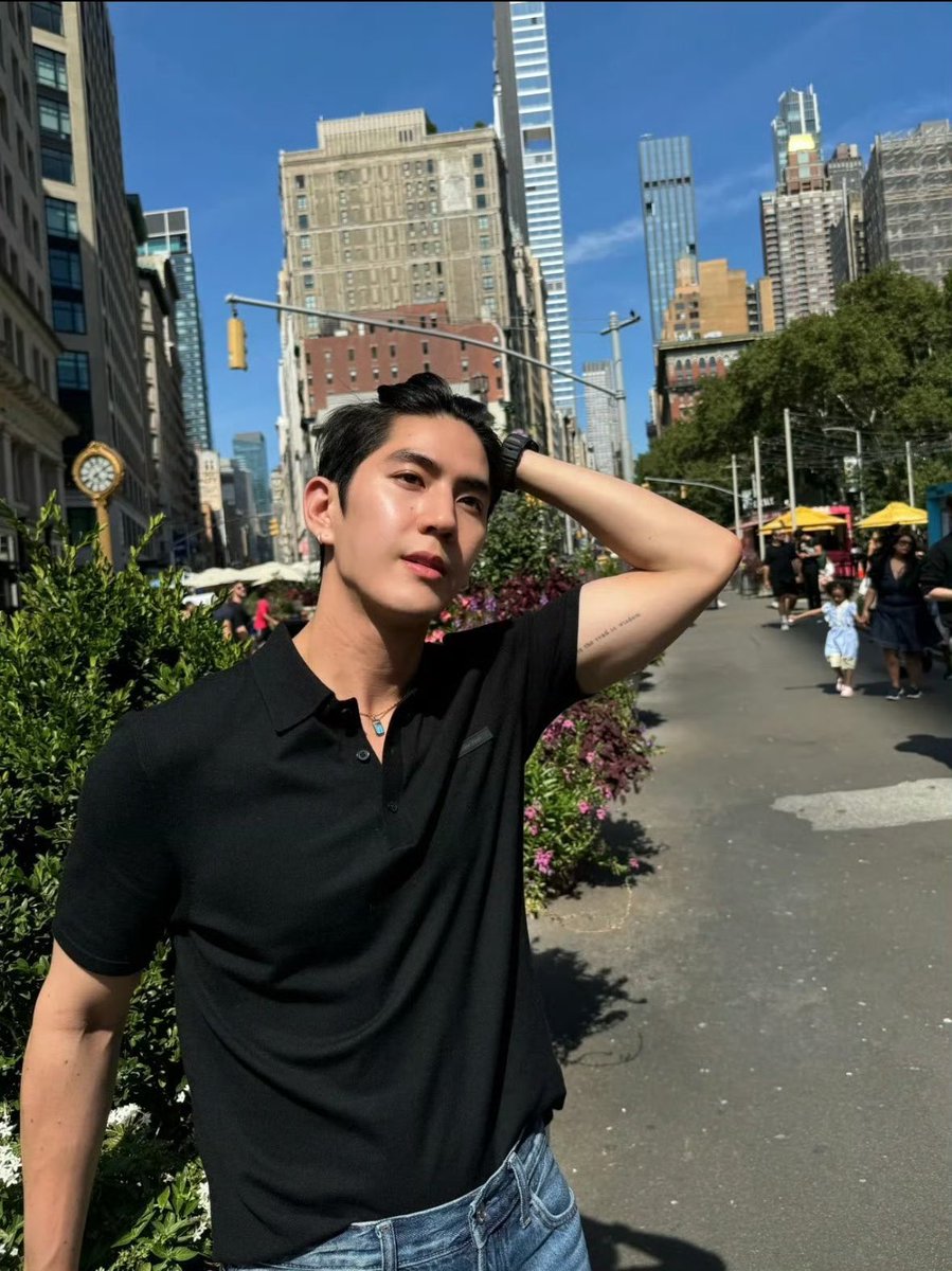 seatawinanfc's tweet photo. Sea Tawinan in Calvin Klein is absolute perfection! ✨

Rednote: https://t.co/uIIkPdlKGd

#CALVINKLEINXSEA
#CALVINKLEIN @CalvinKlein 
#sea_tawinan @Sea_tawinan https://t.co/NZbO3qD7qI