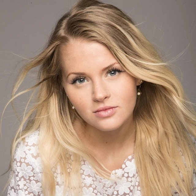 celebcrush4922's tweet photo. Happy Birthday Hetti Bywater 🎂🌼
#HappyBirthday #Hetti #Bywater #HettiBywater https://t.co/DSYrROM18x
