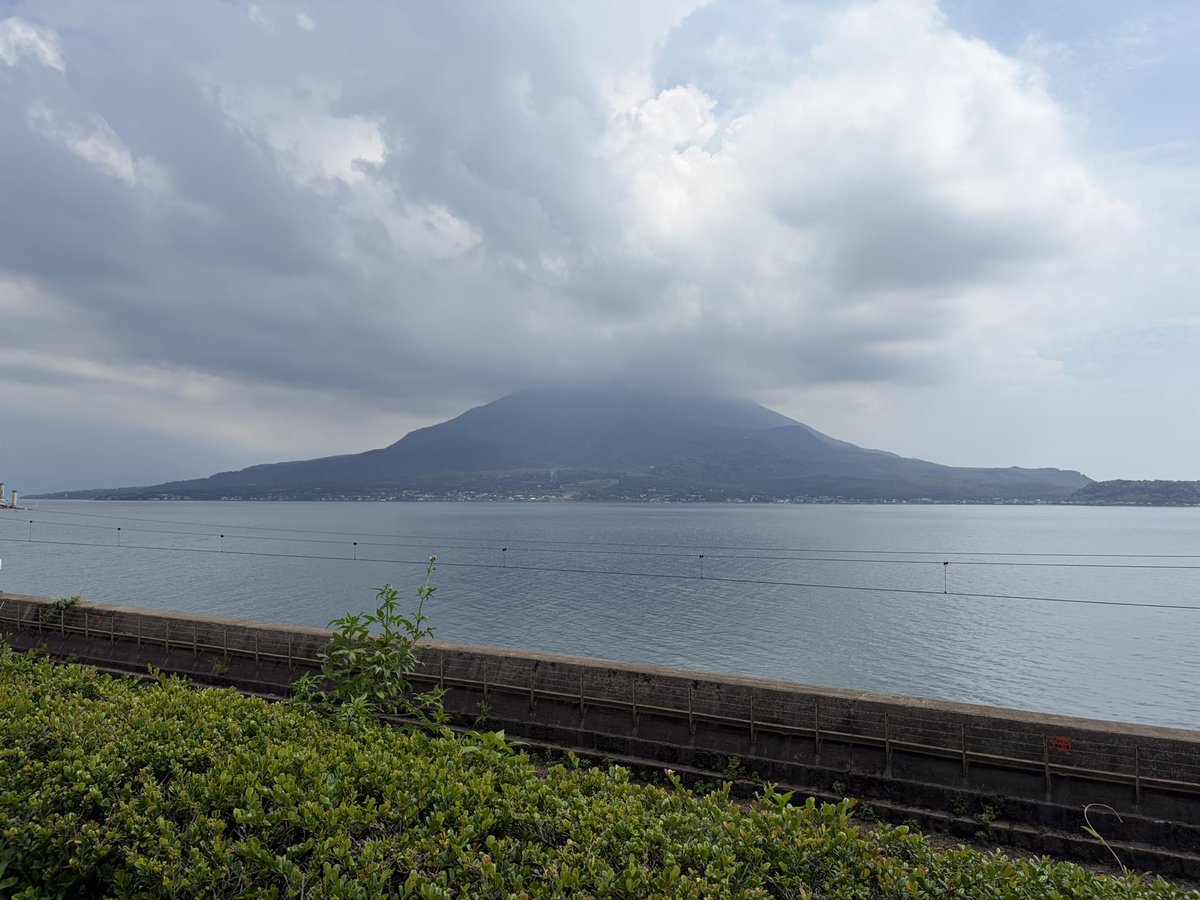 achu05251's tweet photo. 桜島 https://t.co/11d4f8WtwH