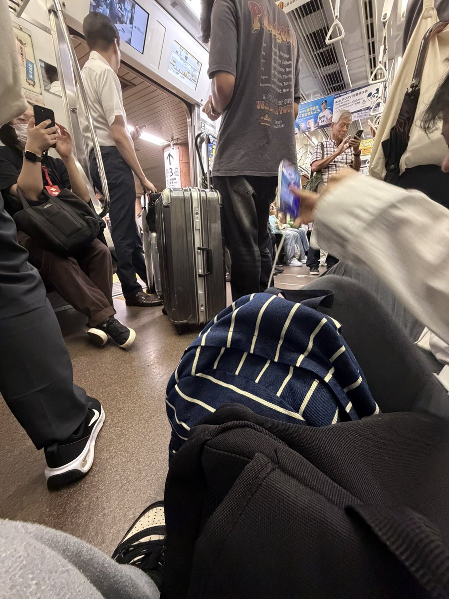oni08_29's tweet photo. 昨日の豪雨で1番絶望感した瞬間 https://t.co/Ls0v0tyUlc