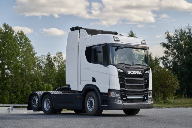 linares_lucia's tweet photo. 🚛💧 #Toyota and #Scania are teaming up to test #hydrogen #fuelcell technology in heavy-duty transport. Toyota’s latest fuel cell systems will power 40 Scania trucks in real-world operations across Europe. https://t.co/4w2OzXRfcK https://t.co/N82ugY7cFg