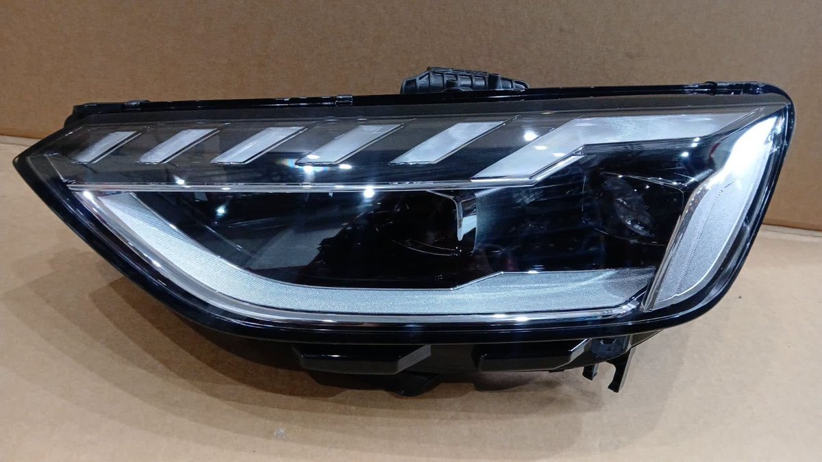 propelauto's tweet photo. 🔥 AUDI A4 B9 2.0 TFSI (2021) LED HEADLIGHTS – READY STOCK! 🔥
Upgrade or replace your damaged headlight with premium-quality LED units — clean, sharp and ready to go! 💎
#AudiA4 #Audi #A4B9 #LED #Headlight #UsedCarParts #LuxuryCarParts #ReadyStock #PropelAutoParts #Singapore https://t.co/jsw7gDBg9f