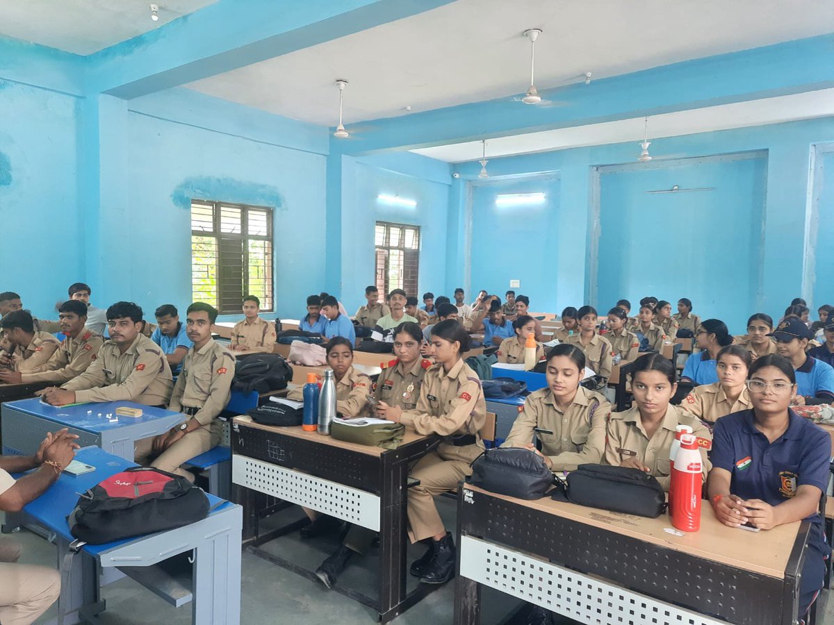 nehru_mp's tweet photo. Discipline meets awareness! 30 MP NCC यूनिट भिंड के कैडेट्स ने VBYLD क्विज़ में लिया हिस्सा। DYO द्वारा मिले विशेष मार्गदर्शन ने कैडेट्स के उत्साह को दोगुना कर दिया। 🎯🇮🇳
#VBYLD #NCC  #merayuvabharat https://t.co/pp8US22uV0