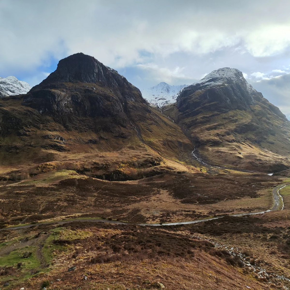 MitzieCandp830's tweet photo. Passing through the valley... https://t.co/Z84cPGNpb5