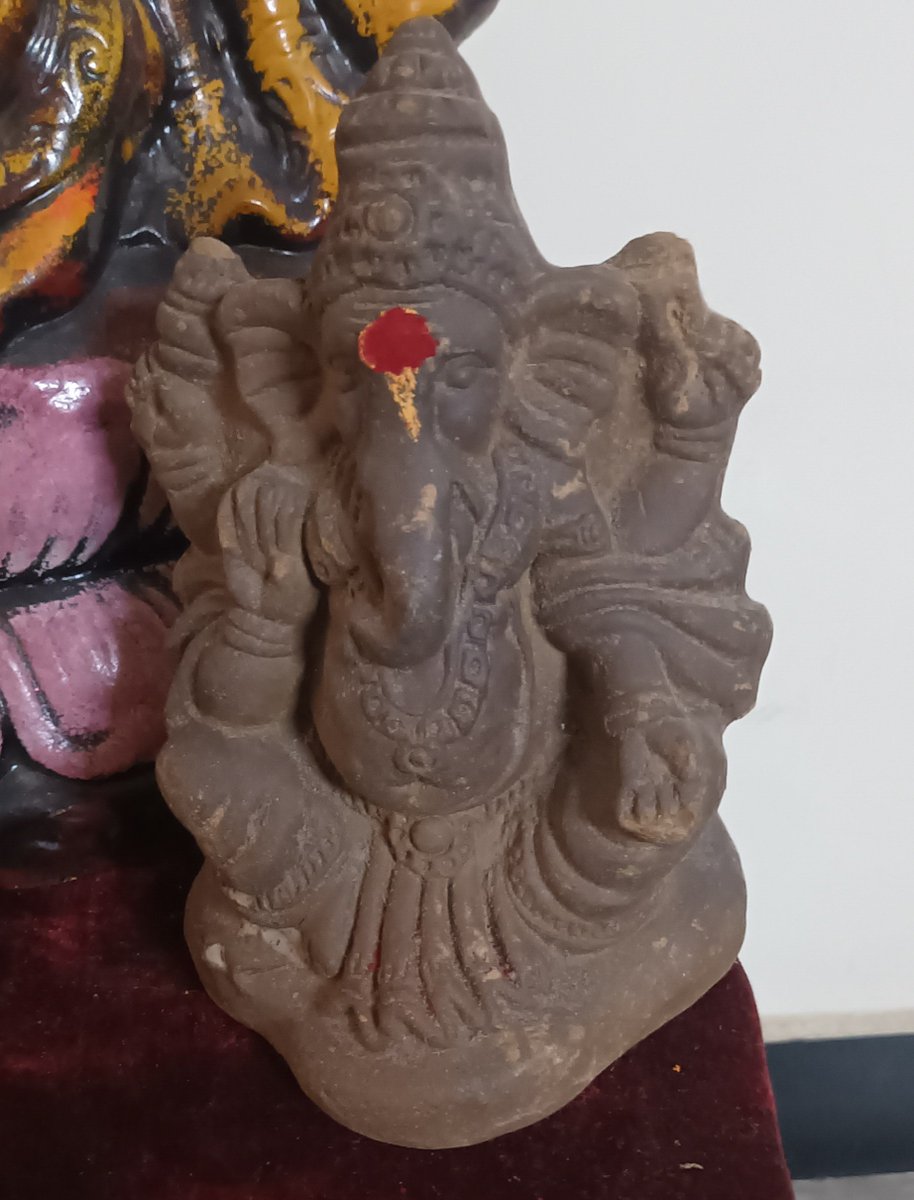 greencomrades's tweet photo. This #VinayakaChavithi, let our devotion give back to nature.
Introduced #SeedGanesha an #ecofriendly Ganapathi that returns to Mother Earth &amp; after immersion, blossoms into a plant.Let’s celebrate Vinayaka with faith,protect nature with responsibility &amp; leave behind a greener. https://t.co/YbawCpWXe7