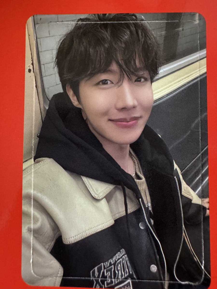 boramoonstudio's tweet photo. การ์ดพี่โฮปจาก Hope On The Street ราคาใบละ 100 บาทรวมส่งค่ะ ดูเพิ่มหรือสอบถามเพิ่มได้นะคะ
#ตลาดนัดบังทัน #btsphotocard #jhope https://t.co/b0KeeZIvdL