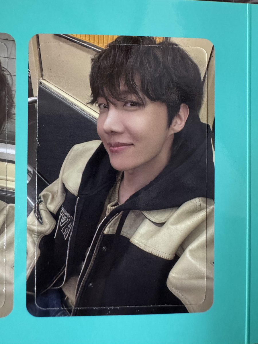 boramoonstudio's tweet photo. การ์ดพี่โฮปจาก Hope On The Street ราคาใบละ 100 บาทรวมส่งค่ะ ดูเพิ่มหรือสอบถามเพิ่มได้นะคะ
#ตลาดนัดบังทัน #btsphotocard #jhope https://t.co/b0KeeZIvdL