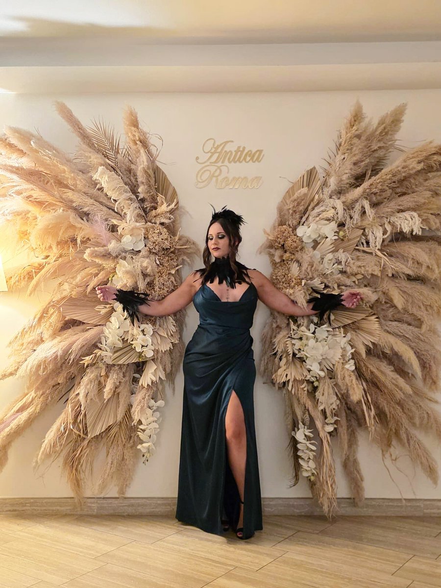 EleanoreEavobe's tweet photo. Angelic soul 👼 and devilish look 😈… that’s balance too!... https://t.co/JeksosXyqD