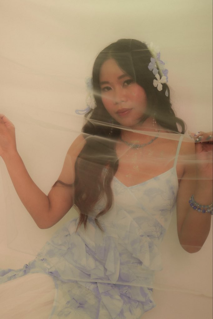 DEFY_ofc's tweet photo. DE;FY CHEN ‘DREAM’ Concept Photo

“Hinding hindi bibitaw hangang dulo”

DE;FY The Pre-Debut Single 'DREAM'
➫ 2026.09.20 12MN

#DE_FY #DEFY_DREAM
#DEFYPPop #PPOPRise
#DEFY_Chen

——————————
Photographer: Jesmaine Tayag
HMUA: Chen Quirino
Studio: Blackroom Studios https://t.co/0auzz47Y4F