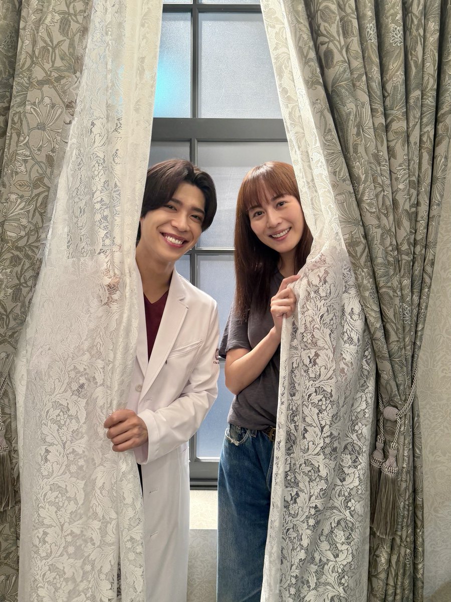 firstcry_ntv's tweet photo. ／
#ファーストクライ 母子救命救急班👶
最終回放送まであと2️⃣時間！
＼

このコンビも今夜で見納め🥺🥺
最終回でも永坂節が炸裂しています！
ぜひご覧ください！！

第9話の配信は今夜9:59まで！
https://t.co/3xNbm137xc

比嘉愛未
松島聡
🏥【最終回】今夜𝟏𝟎時 https://t.co/yLUSWT6nHx
