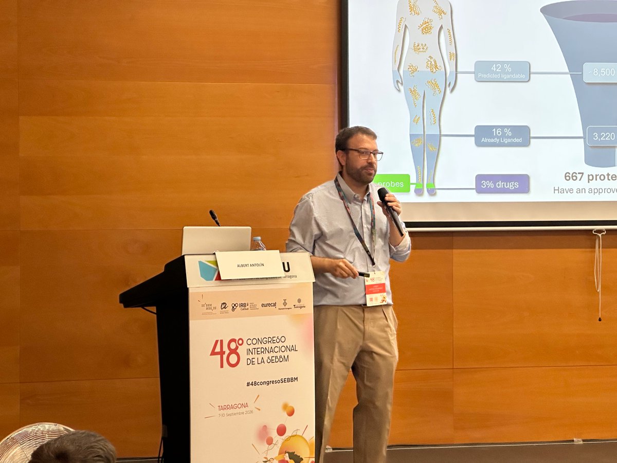 SEBBM_es's tweet photo. Vamos finalizando en el #Simposio3.2 con Albert Antolín del @VHIO presenta:
“Harnessing AI to Discover a Chemical Probe for Every Human Protein”
#48CongresoSEBBM @universitatURV https://t.co/qiZfzeFYL6