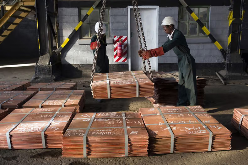 BusInsiderSSA's tweet photo. US copper imports from the Democratic Republic of Congo (DRC) reached a record 53,290 tonnes in July, showing rapid growth in 2026.

The US now sources 23.9% of its copper imports from the DRC, compared to less than 32,000 tonnes imported from Congo in all of 2024.

The attractiveness of Congolese copper for US buyers is driven by lower prices, improved quality, and fears of potential US tariffs.

A Strategic Partnership Agreement signed in December 2025 aims to secure long-term US access to DRC minerals and encourage American investment.