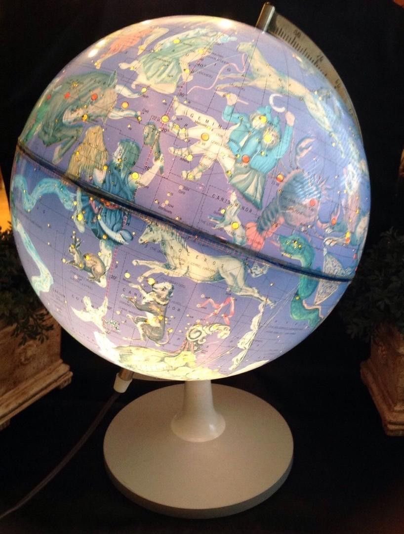 lunecrumbss's tweet photo. celestial globe lamp https://t.co/8XfLB4QY2h
