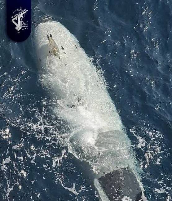 Harry_Boone's tweet photo. Pêche au gros !
Dans le détroit d Hormuz, l'Iran met la main sur un drone sous marin Dive-LD de l'américain Anduril, tout juste entré en service dans l'US Navy.

C'est les chinois qui vont être contents
(3rd pic for ID) https://t.co/D488ADxPmj