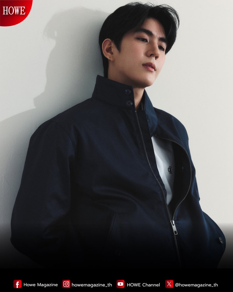 howemagazine_th's tweet photo. เผยลุคของ “หลิงหลิง”, “โทมัส-ธีรทัศน์” และ “ซี-ทวินันท์” ที่ออกเดินทางสู่มหานครนิวยอร์ก เพื่อร่วมชม Calvin Klein Collection Spring 27 Runway Show

#Linglingkwong #sea_tawinan #tthomastc

โดยจัดขึ้นในวันที่ 12 ก.ย. 69 เวลา 02.00 น. ตามเวลาประเทศไทย ซึ่งนับเป็นครั้งแรกของทั้งสามในการเข้าร่วมชมแฟชั่นโชว์ของ Calvin Klein

ทั้งสามสวมใส่ไอเท็มจาก Calvin Klein Fall 2026 โดดเด่นด้วยกางเกงยีนส์ที่พอดีกับรูปร่างและสไตล์เฉพาะตัว ถ่ายทอดความมินิมอลอันเป็นเอกลักษณ์ของแบรนด์และสะท้อนความมั่นใจของแต่ละคนได้อย่างลงตัว

#CalvinKlein
#CalvinKleinSS27
#HOWEMAGAZINE