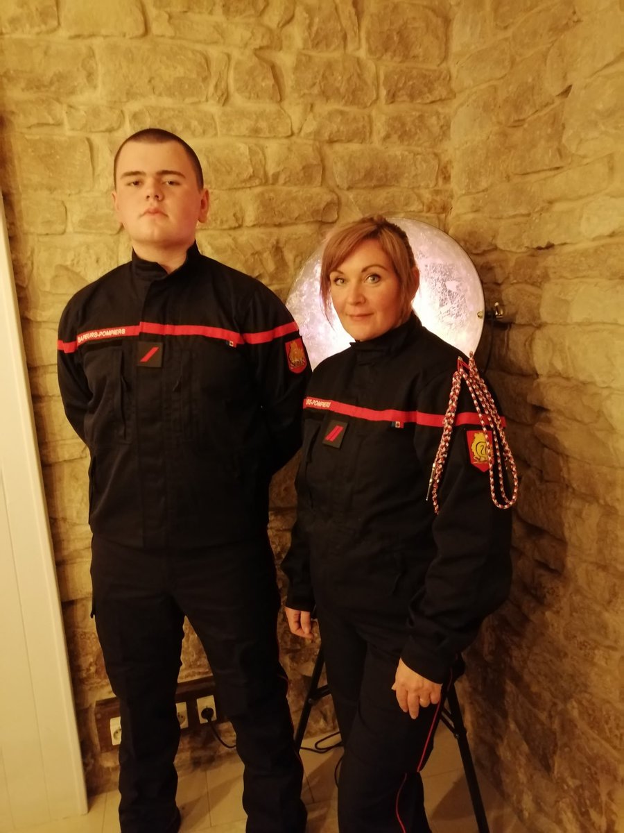SatoshisSpawn's tweet photo. @MLP_officiel My wife and son are both Pompiers, they are also like me both British,yet they choose to serve France and their community,your comments are appreciated @MLP_officiel 😘😘 https://t.co/k7UoYSnVTZ