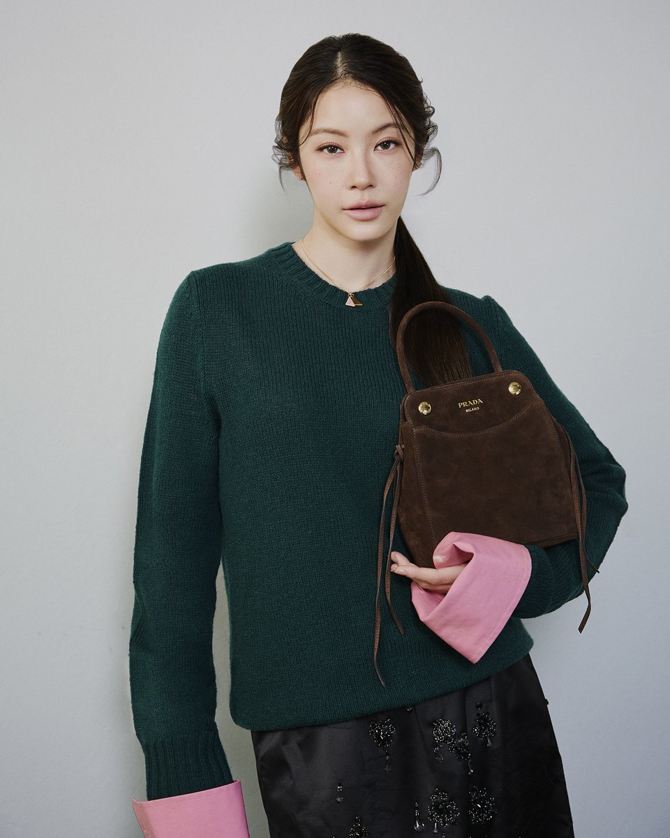 Prada's tweet photo. Prada is pleased to announce Namtan Tipnaree as Prada’s brand ambassador.

#PradaPeople #Prada #NamtanTipnaree https://t.co/TLpwfMCFfj