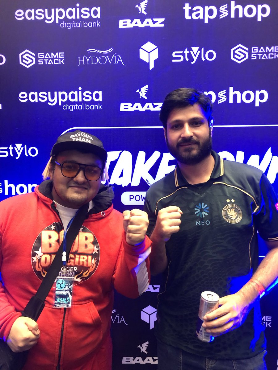 Wisagx's tweet photo. Finally got the chance to meet my favourite Tekken player @AtifButt540 and got him to wear my roger jr mask . #BAAZ #TAKEDOWN2026 #tekken #cosplay https://t.co/oEnbKADsmU