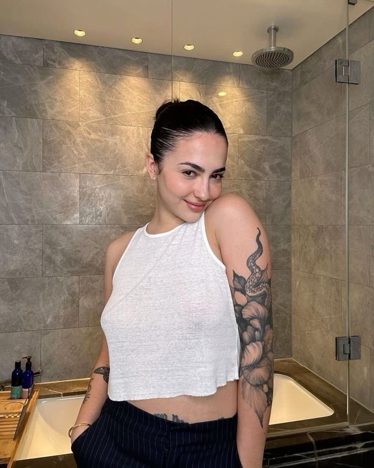 Marytinydnfd tweet picture