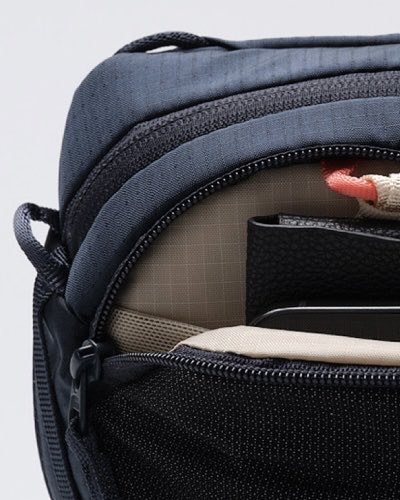 GH_AOMORI's tweet photo. 小さくても、使い方はしっかり広がる👜
ABLE CARRY「Core Sling Mini」
1.5Lのコンパクトなスリングバッグながら、整理ポケット＆アコーディオン式の拡張機能を搭載 ポーチとしても使える2WAY仕様です👌 ¥12,100(税込)
ABLE CARRY POPUP開催中！ ぜひ店頭でチェックしてみてください👀
#ABLECARRY https://t.co/gwyetEtJQr